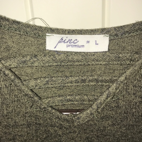 Khaki long sleeve with v-neck detailing - Picture 2 of 4